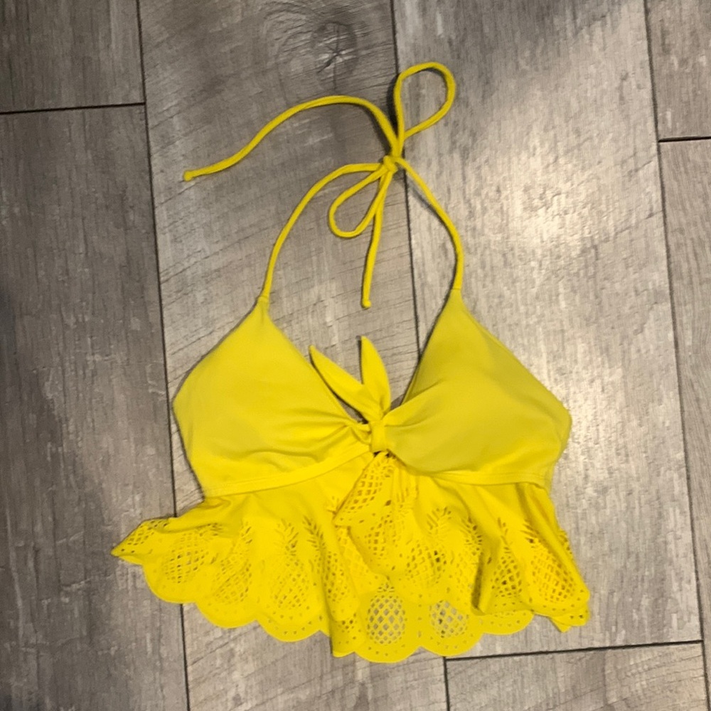 NWOT Malai swim top with pineapple cutouts, size M